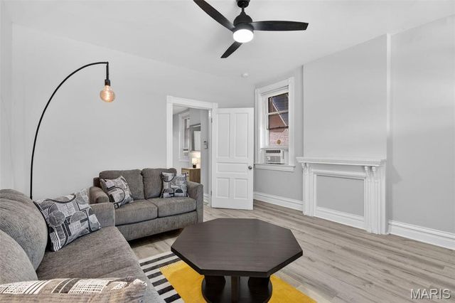 7904 Pennsylvania Avenue, St Louis, MO 63111