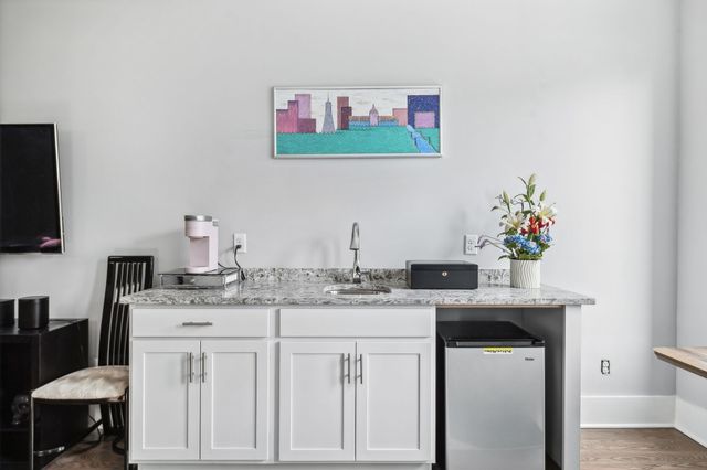 1211A Sigler St, Nashville, TN 37203