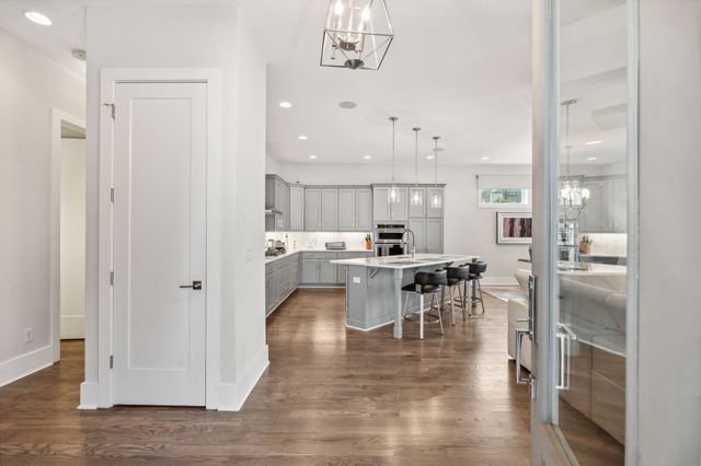 1211A Sigler St, Nashville, TN 37203