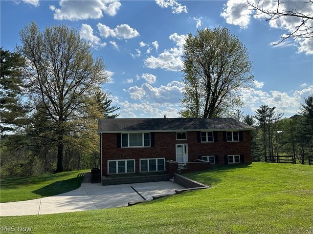 285 A E Miller Road, Lowell, OH 45744
