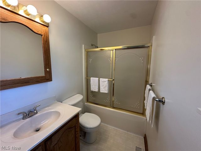 285 A E Miller Road, Lowell, OH 45744