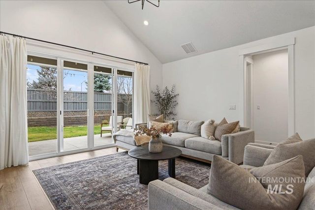 3575 E Berghan Ct, Meridian, ID 83642