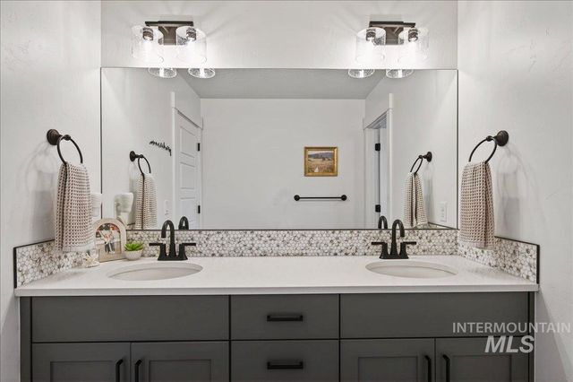 3575 E Berghan Ct, Meridian, ID 83642