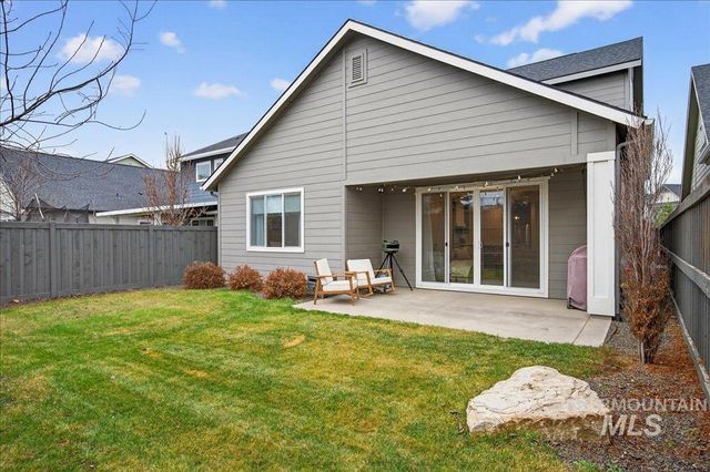 3575 E Berghan Ct, Meridian, ID 83642