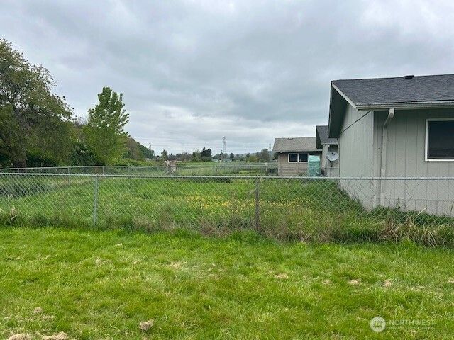 2025 46th, Longview, WA 98632