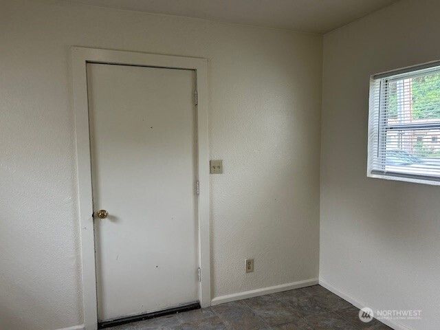 2025 46th, Longview, WA 98632