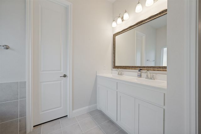 712 Matador Lane, Arlington, TX 76002