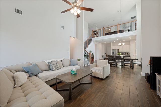 712 Matador Lane, Arlington, TX 76002