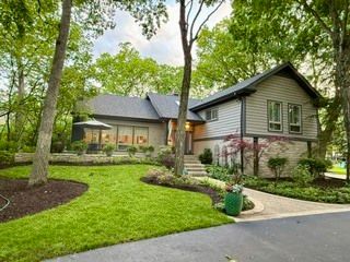 1310 Woodland Court W, Riverwoods, IL 60015