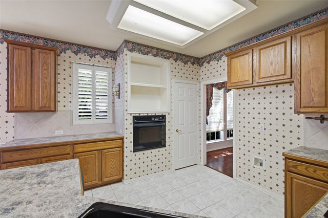 1705 Andrew Court, Corinth, TX 76210