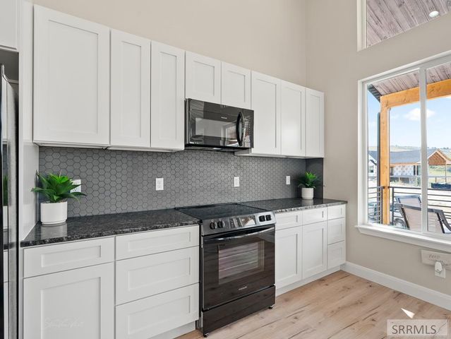 9616 Violet Way, Lava Hot Springs, ID 83246