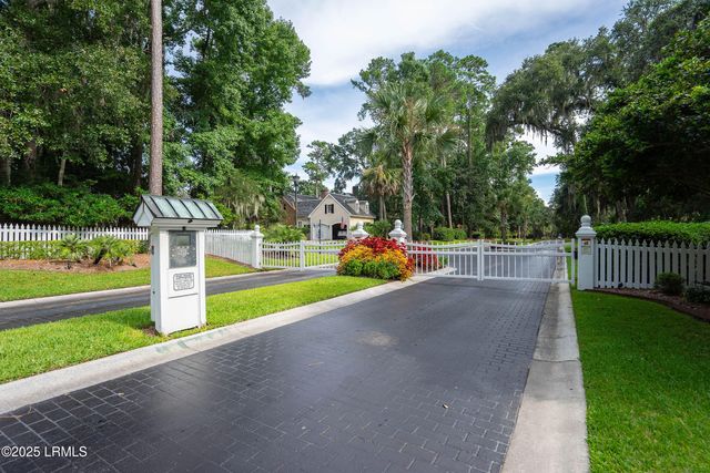 116 Palmetto Place, Beaufort, SC 29902