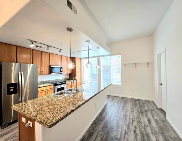 6605 N 93rd Avenue Unit 1086, Glendale, AZ 85305