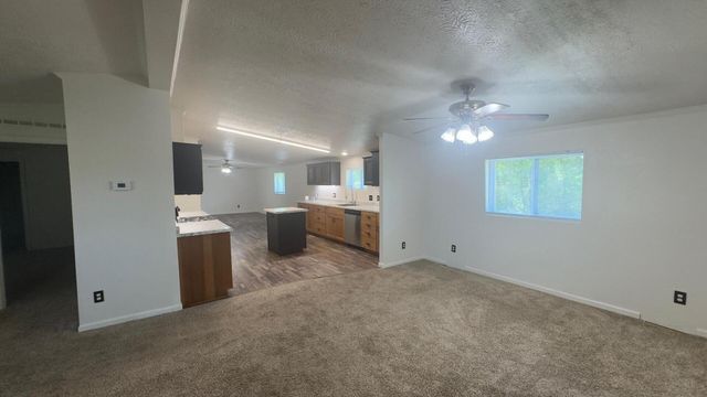11744 Hafer Road, Carterville, IL 62918