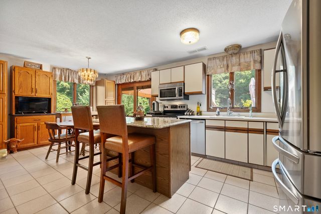 113 Spielman Highway, Burlington, CT 06013