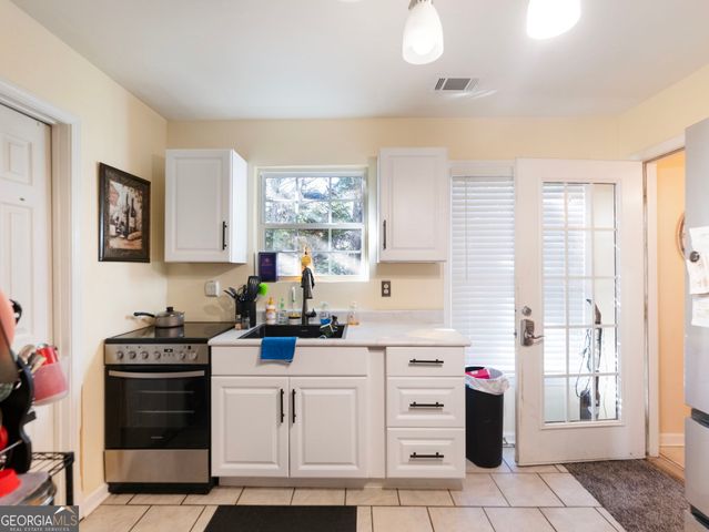 7389 Williams Road, Flowery Branch, GA 30542