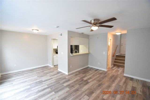 5009 TERRACE VILLAGE LANE, Tampa, FL 33617