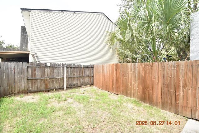 5009 TERRACE VILLAGE LANE, Tampa, FL 33617