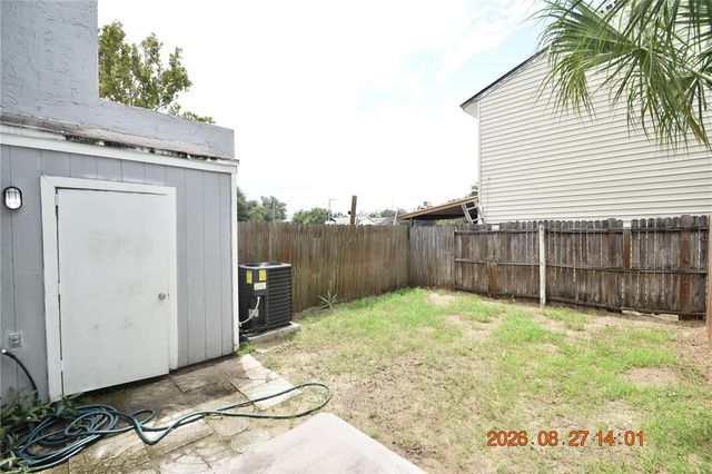 5009 TERRACE VILLAGE LANE, Tampa, FL 33617