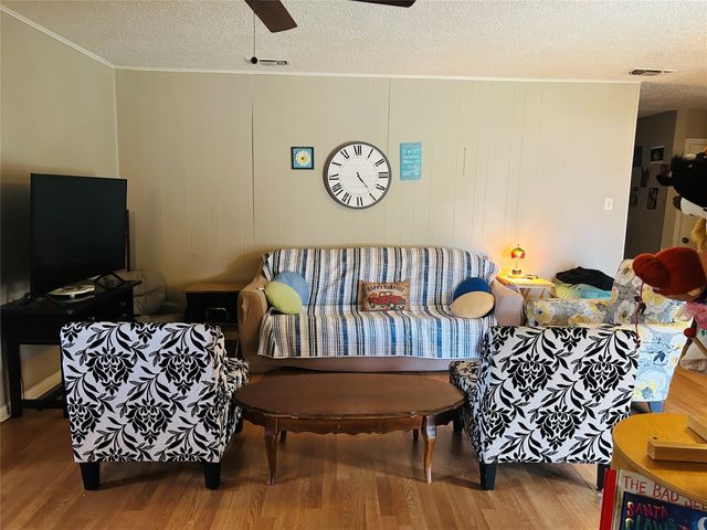 4425 Wedgmont Circle S, Fort Worth, TX 76133