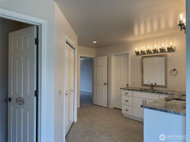 13616 122nd Avenue E, Puyallup, WA 98374