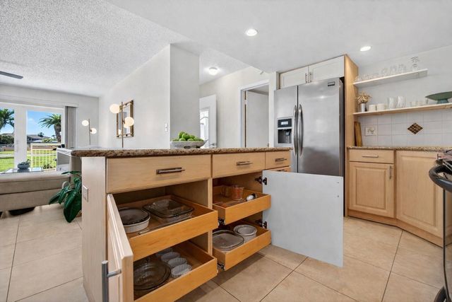 4900 BRITTANY DRIVE S 112, St Petersburg, FL 33715