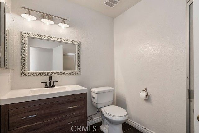 23 Willowcrest, Pomona, CA 91766