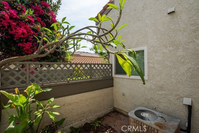 23 Willowcrest, Pomona, CA 91766