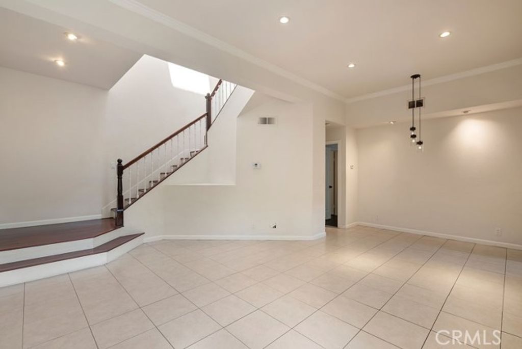 23 Willowcrest, Pomona, CA 91766