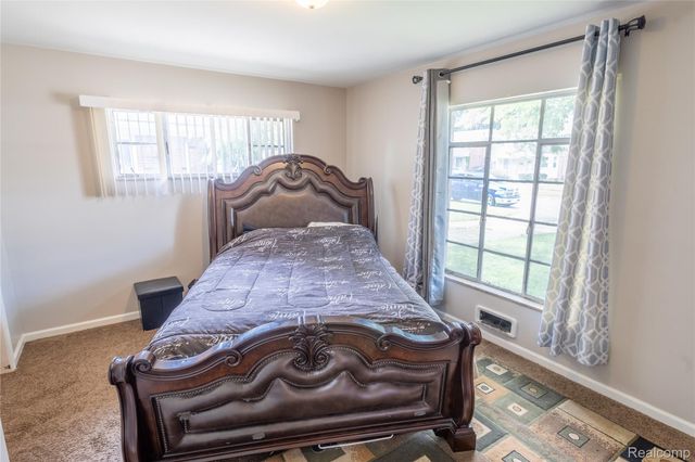 16788 Lincoln Avenue, Eastpointe, MI 48021