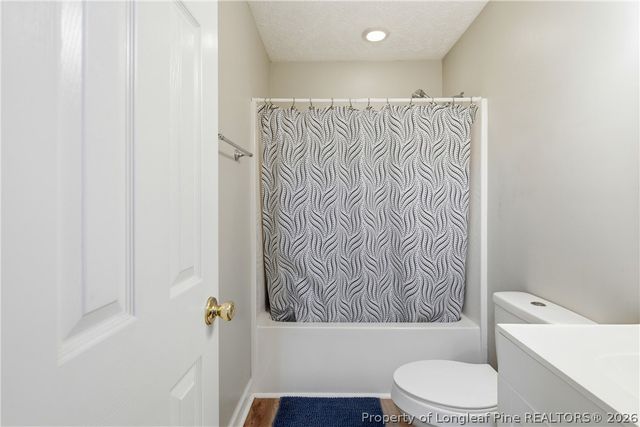 40 Dover Court E, Sanford, NC 27332
