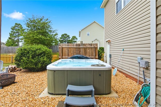 40 Dover Court E, Sanford, NC 27332