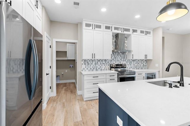 2523 DIXON TERRACE, Port Charlotte, FL 33981