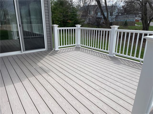43 Spotts Cir, Riga, NY 14428