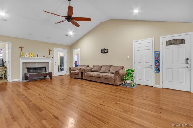 4032 Riveroaks Road, Millbrook, AL 36054