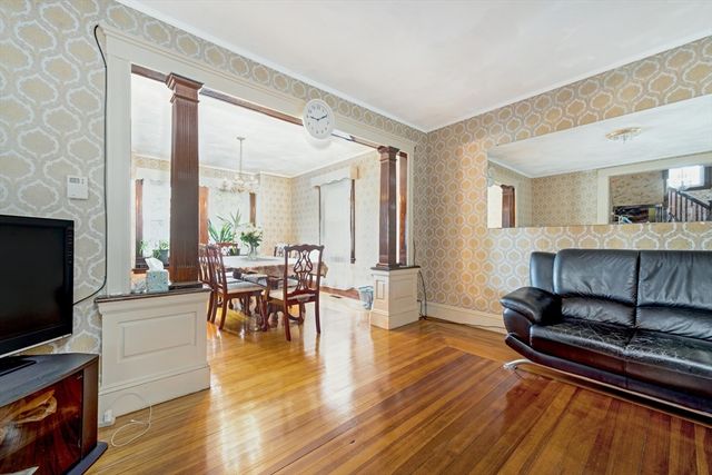 35 Sewall St, Quincy, MA 02170