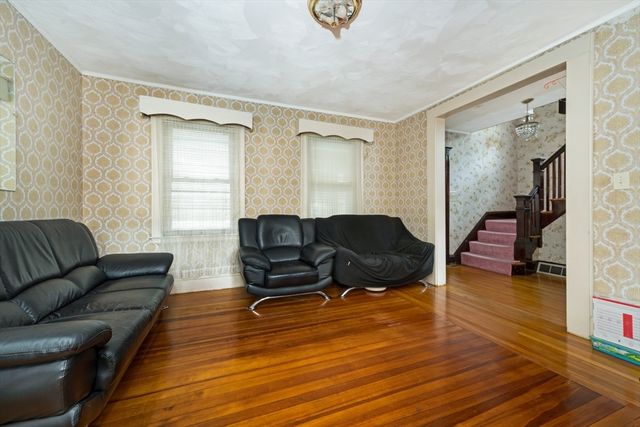 35 Sewall St, Quincy, MA 02170