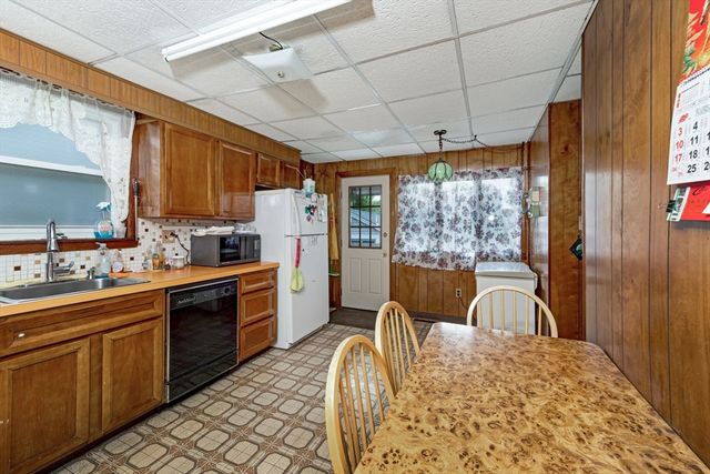 35 Sewall St, Quincy, MA 02170