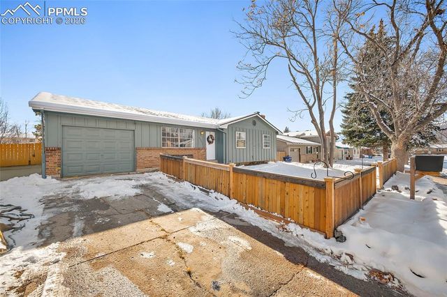 4605 S Sleepy Hollow Circle, Colorado Springs, CO 80917