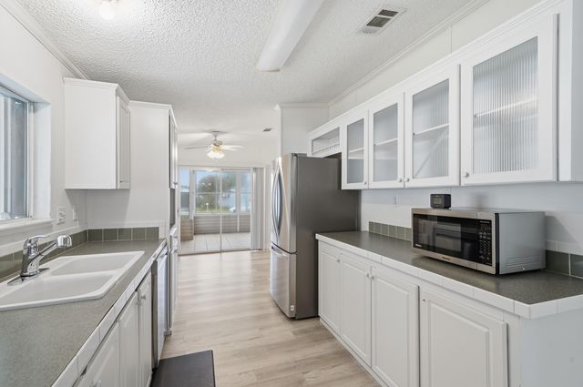 1500 SW 65th Avenue, Boca Raton, FL 33428