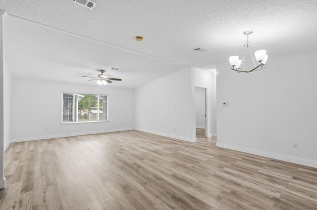 1500 SW 65th Avenue, Boca Raton, FL 33428