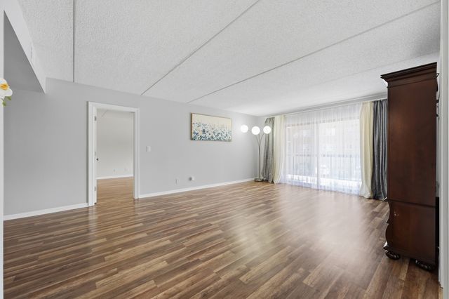 1480 Jefferson Street 202, Des Plaines, IL 60016
