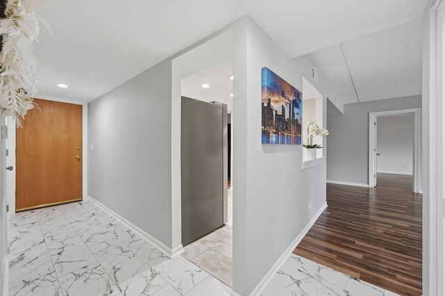 1480 Jefferson Street 202, Des Plaines, IL 60016