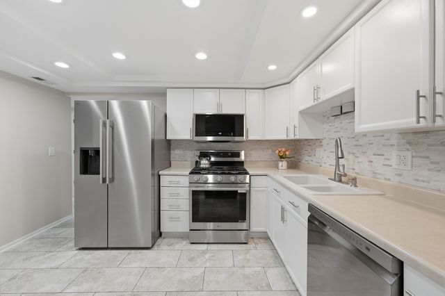 1480 Jefferson Street 202, Des Plaines, IL 60016