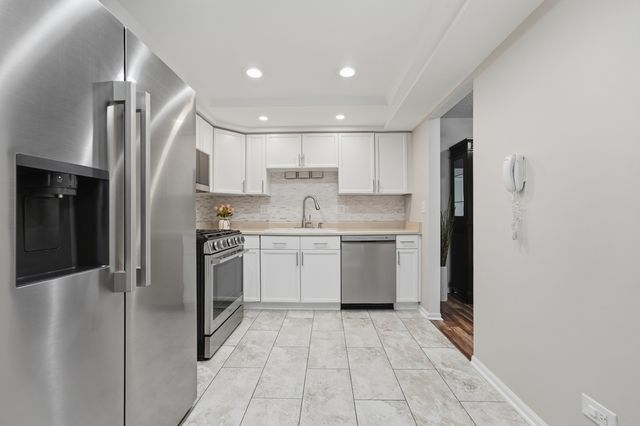1480 Jefferson Street 202, Des Plaines, IL 60016
