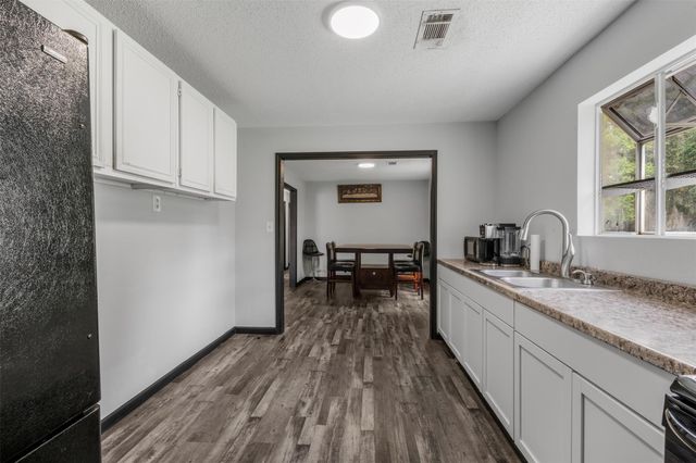 541 Trails End Drive, Cleveland, TX 77328