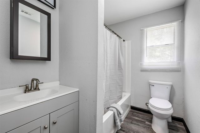 541 Trails End Drive, Cleveland, TX 77328