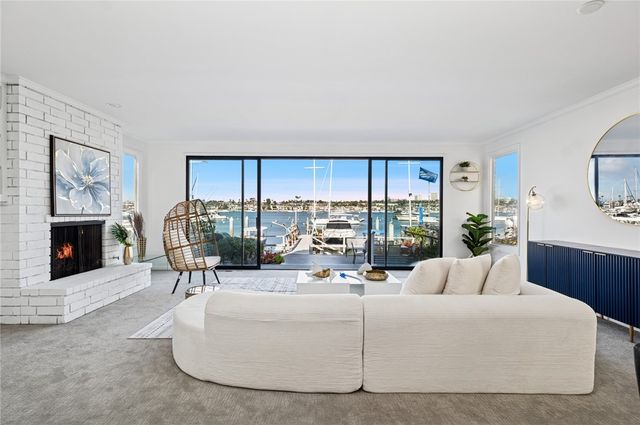 1214 E Balboa, Newport Beach, CA 92661