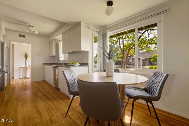 390 San Juan Place, Pasadena, CA 91107
