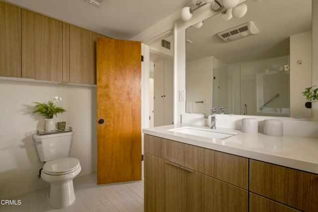 390 San Juan Place, Pasadena, CA 91107